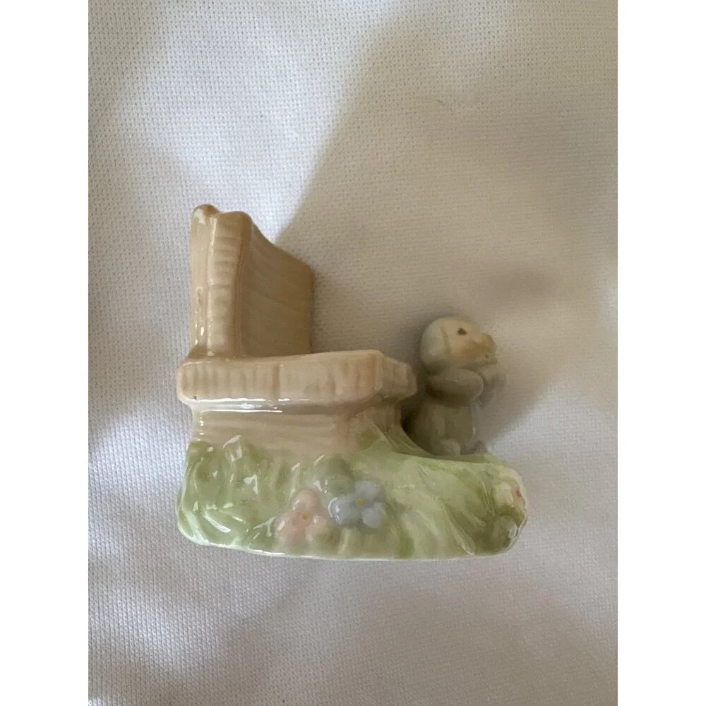 Precious Moments Salt and Pepper Set 1997 Enesco Avon Figurine Girl With Bonnet